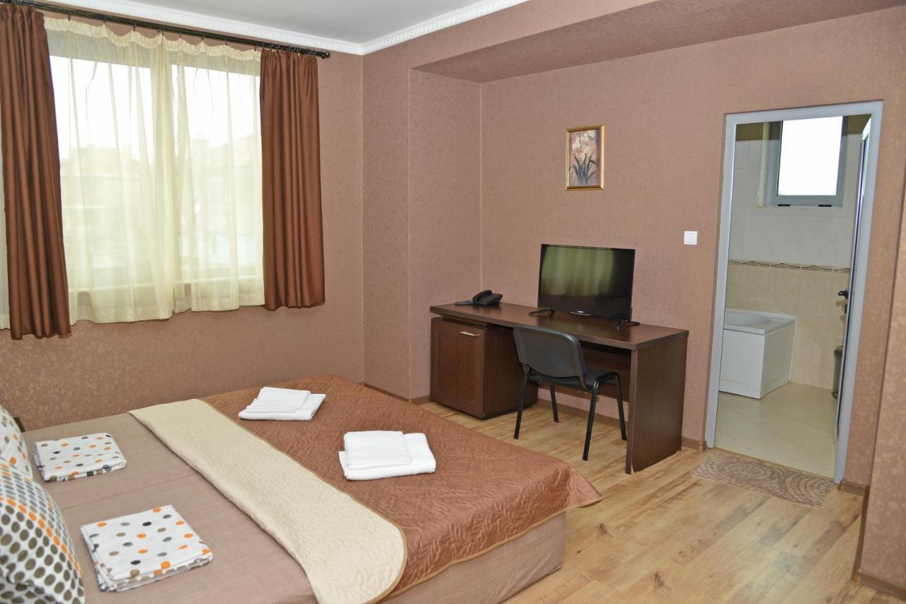 Dream Hotel Sliven ภายนอก รูปภาพ