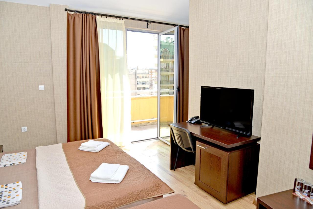 Dream Hotel Sliven ภายนอก รูปภาพ