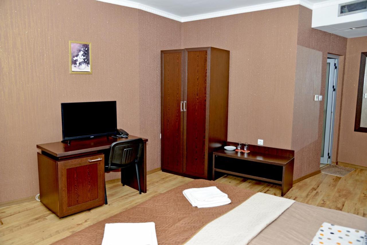 Dream Hotel Sliven ภายนอก รูปภาพ